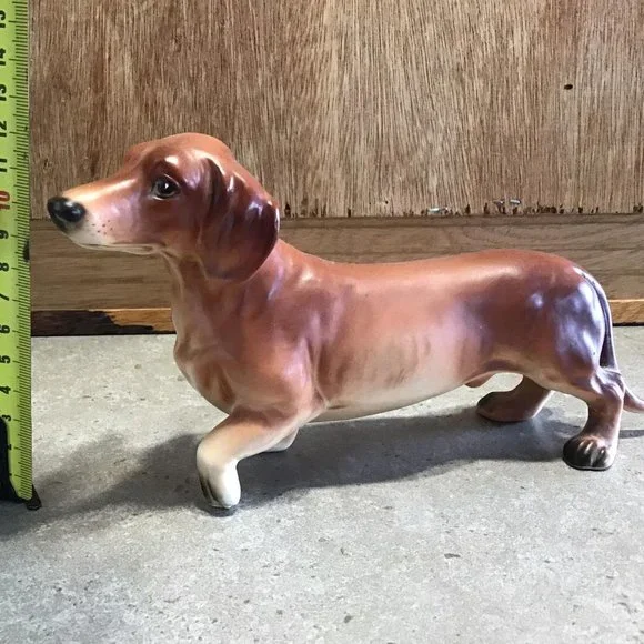Adorable Dachshund Porcelain Dog Figurine. Made in Japan - Picture 8 of 9
